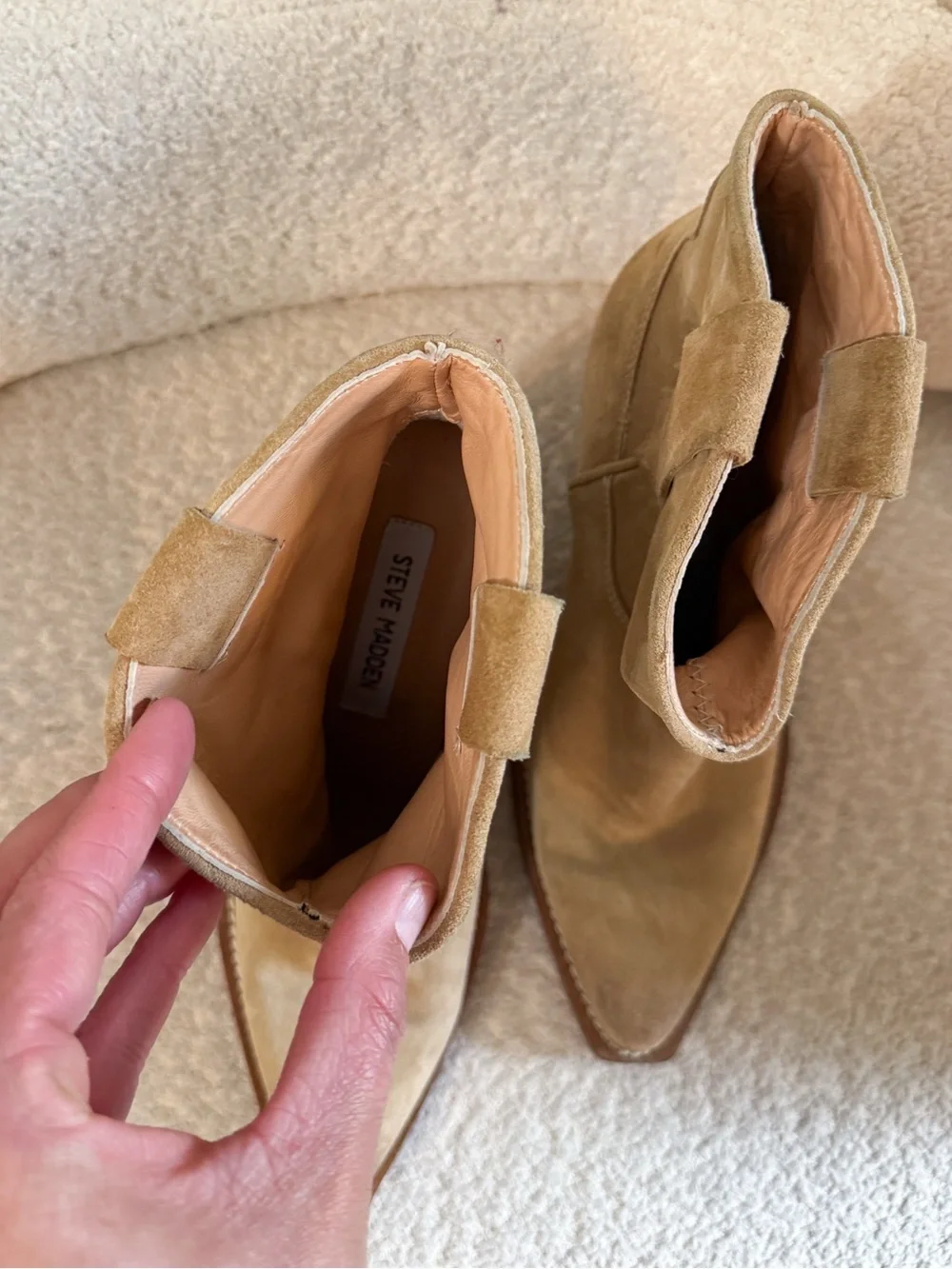 Steve Madden Vero Cuoio Italy Tan Pointed Toe Western Suede Bootie size 7